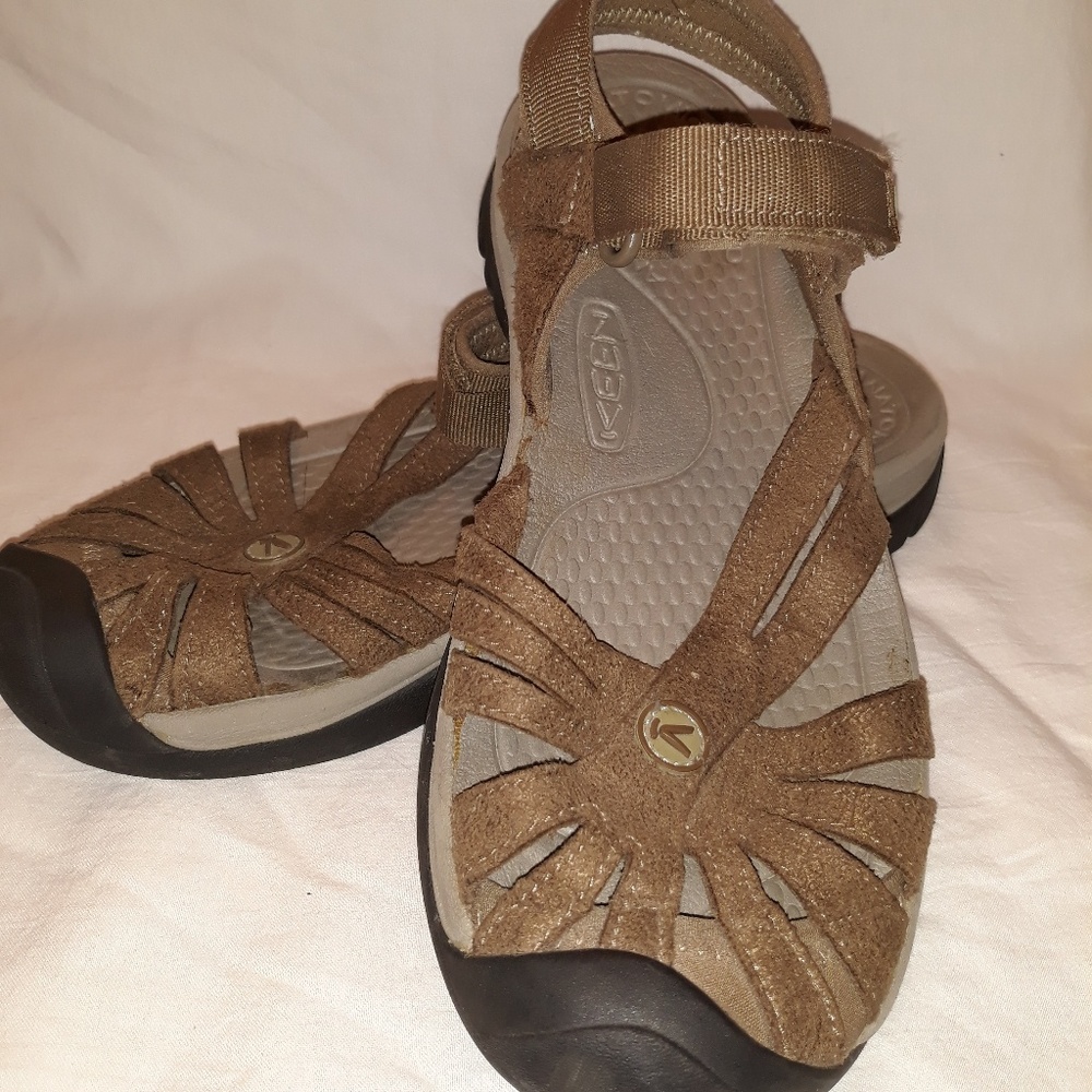 Women's Keen Rose leather closed toe sandals